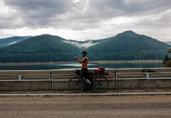 2500 KM, ALLEIN, MIT 18! am 5.5.2024 im Kinoptikum